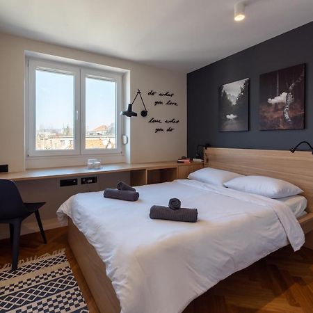 Canopy Apartment Ljubljana Bagian luar foto