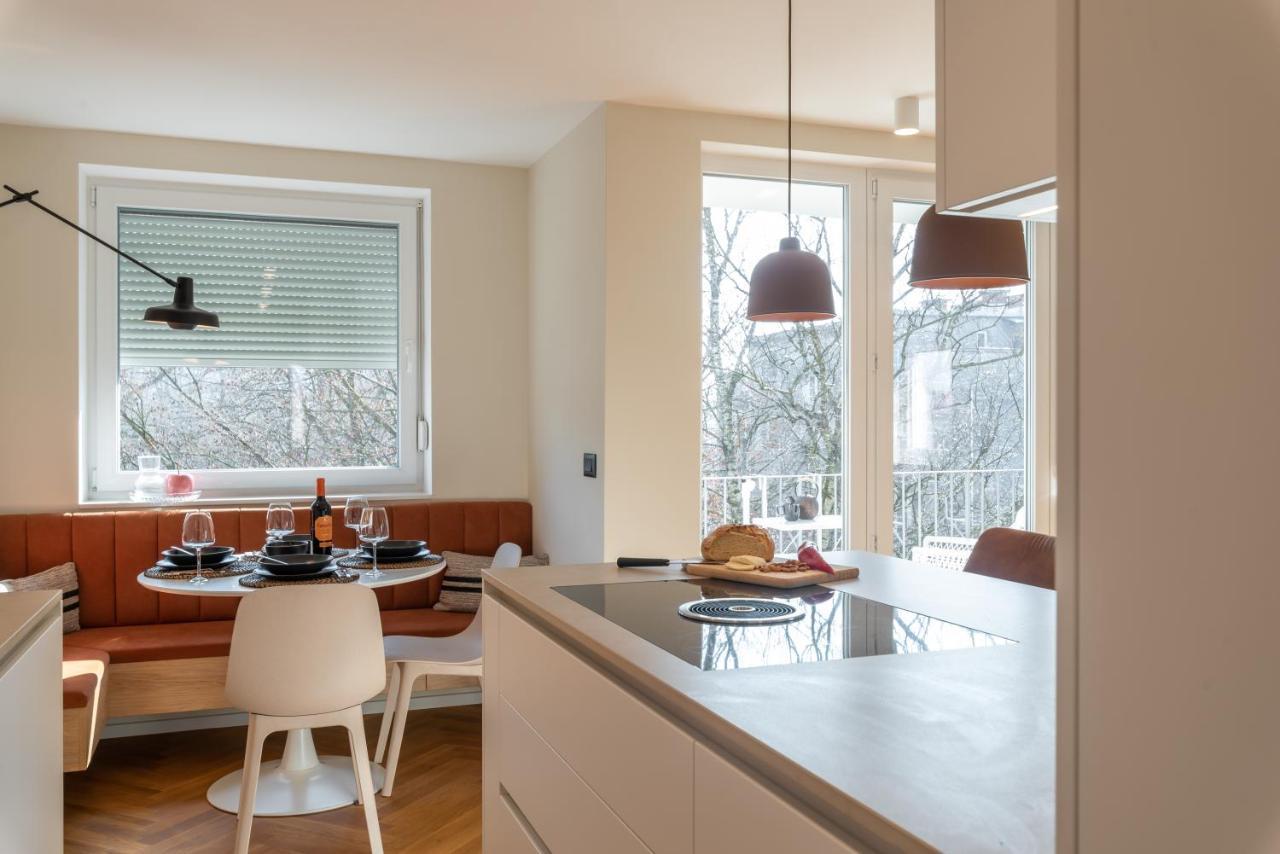 Canopy Apartment Ljubljana Bagian luar foto